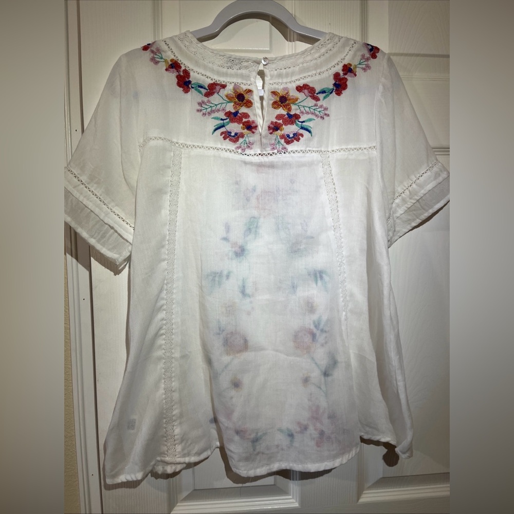 Umgee White Gauze Blouse Crochet & Floral Embroidery Detail M - Picture 2 of 11